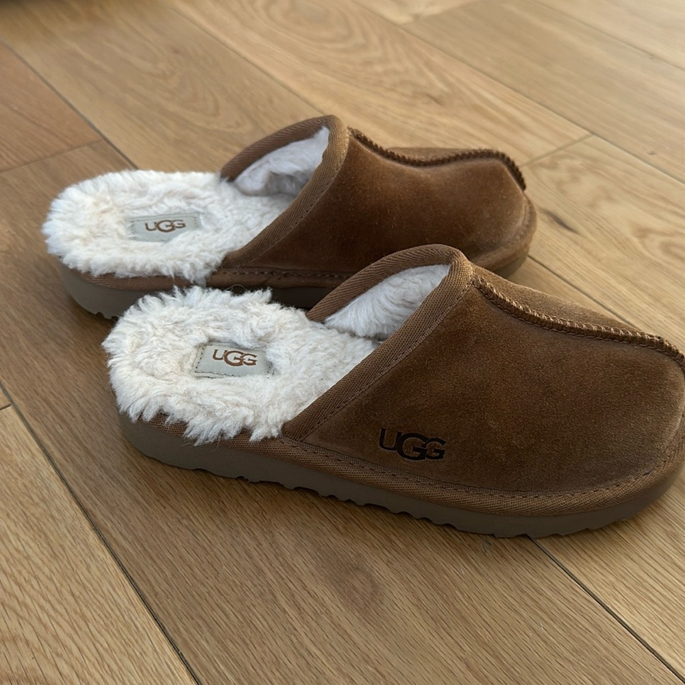 Kids Uggs || Size 1 USA